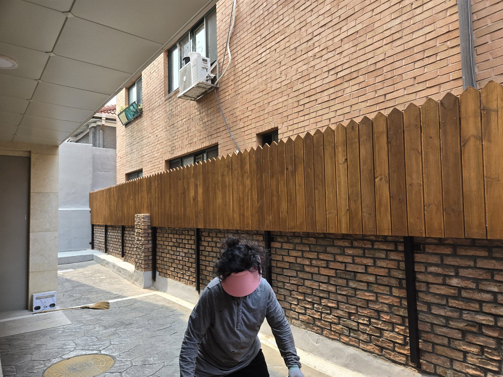 주택 외벽·목재 펜스 시공